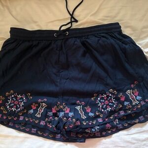 Abercrombie & Fitch Navy Embroidered drawstring Shorts. M